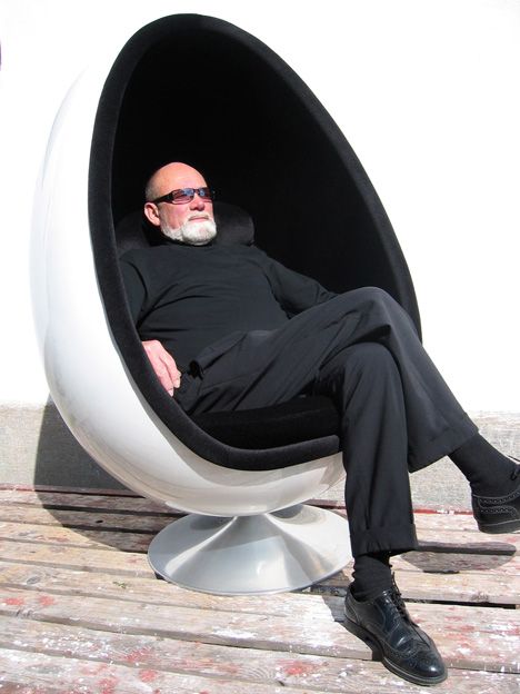 ovalia egg chair